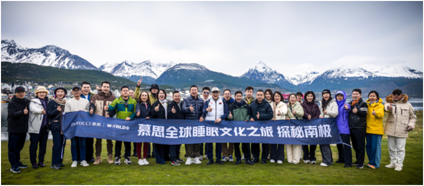 Luxurious De RUCCI Bed with Pillows and Headboard