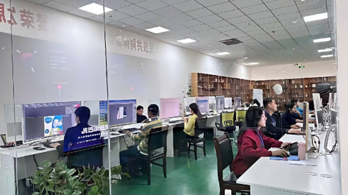 追梦优品电商示范直播间荣获和田地区“优秀直播达人秀”一等奖(图2)